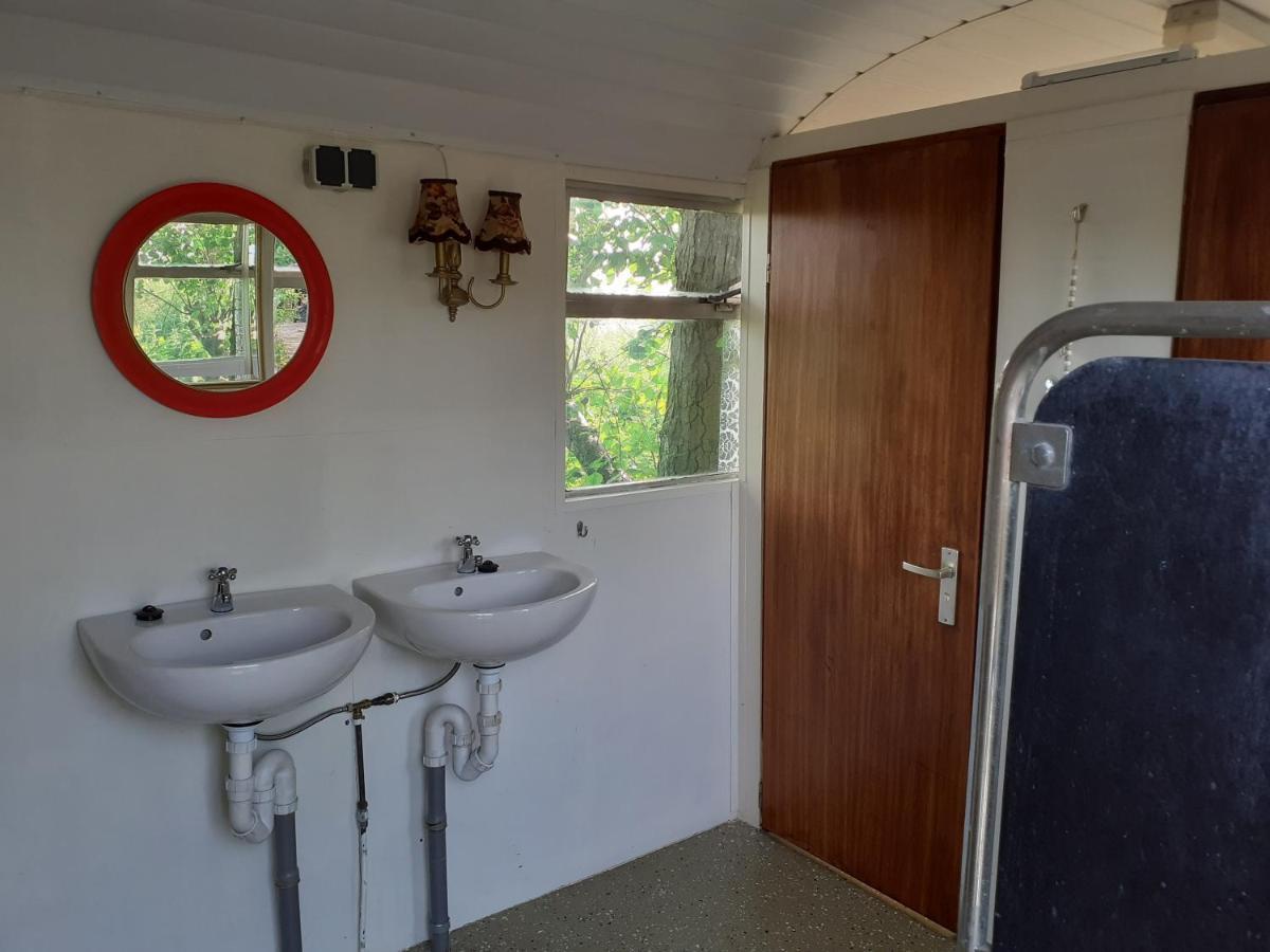 Wijndomein De Vier Ambachten -Overnachten In De Wijngaard Simonshaven Exterior foto
