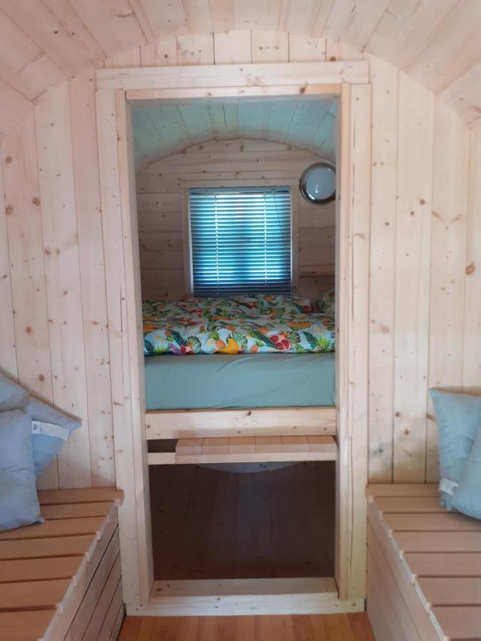 Wijndomein De Vier Ambachten -Overnachten In De Wijngaard Simonshaven Exterior foto